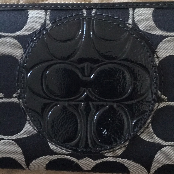 Coach - Picture 2 of 5